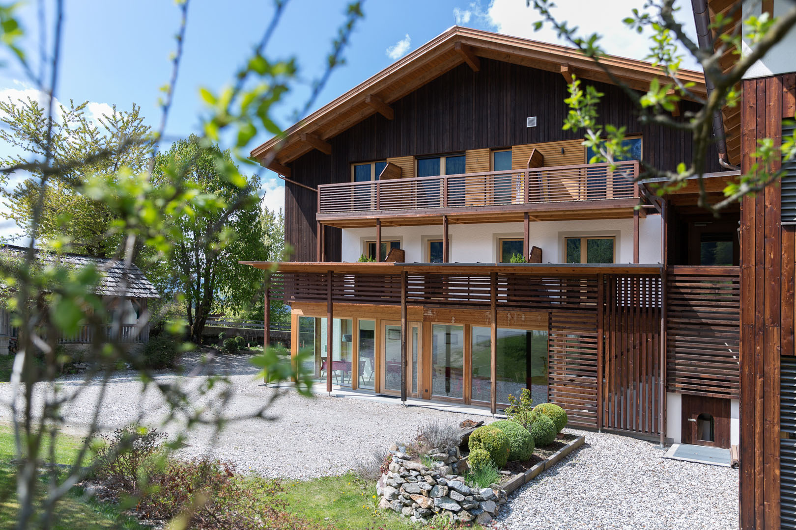 Der Bachlerhof im Frühling